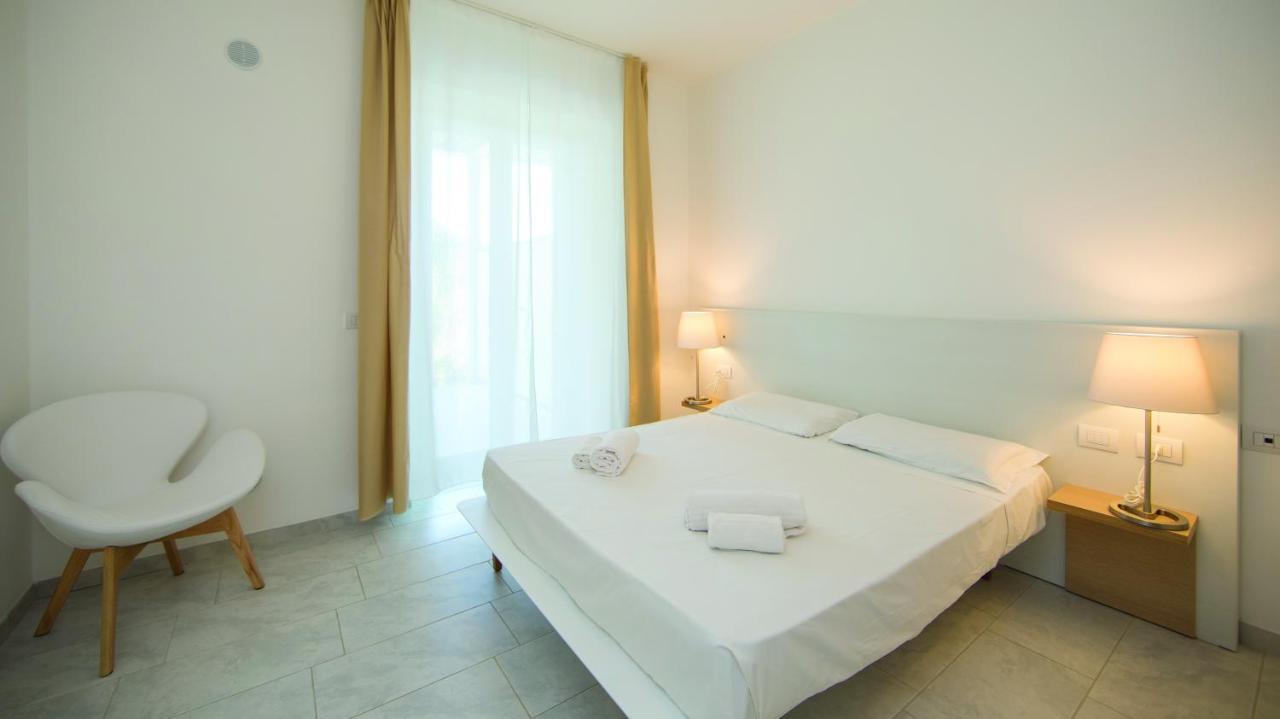 Toscana Charme Apartments กาลัมโบรเน ภายนอก รูปภาพ